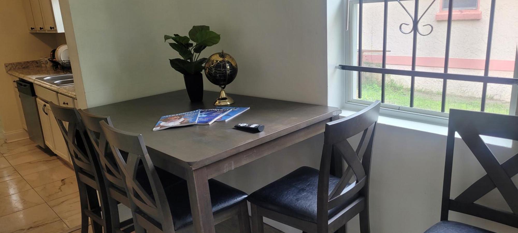 Large, Central, Lovely & Cozy 4Bed/2Bath - House By Everbank Stadium Jacksonville Exterior foto