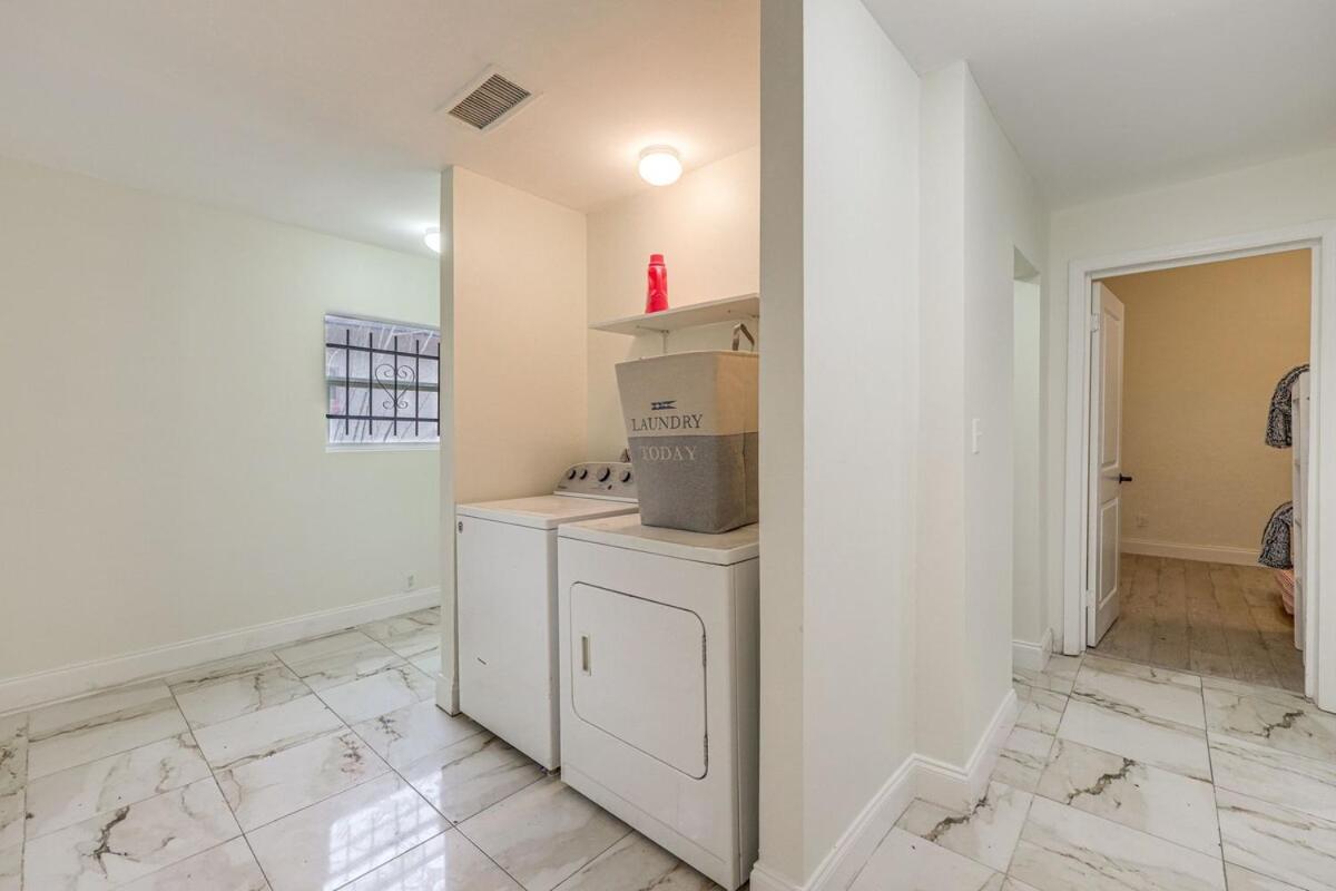 Large, Central, Lovely & Cozy 4Bed/2Bath - House By Everbank Stadium Jacksonville Exterior foto